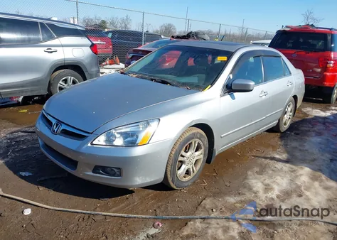 2006 Honda Accord 2.4 Ex z USA, uszkodzony, nr VIN 1HGCM56806A021852